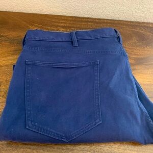 Banana Republic Traveler Pant, Athletic Fit, Very comfortable